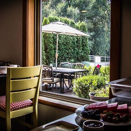 All Seasons Bed & Breakfast Kelowna Exterior foto
