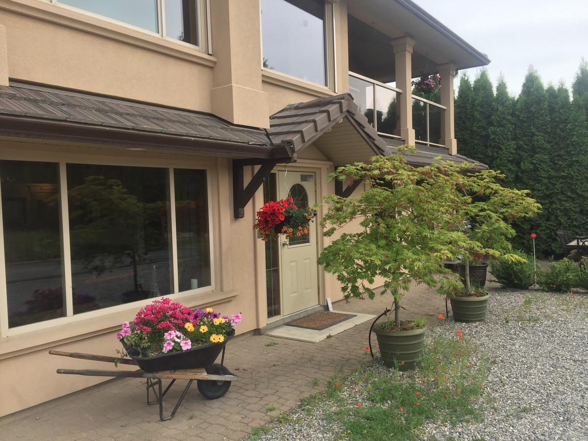 All Seasons Bed & Breakfast Kelowna Exterior foto