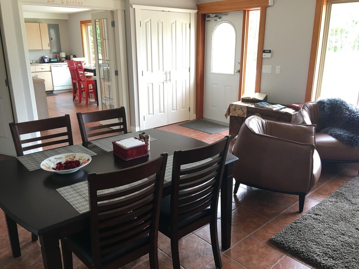 All Seasons Bed & Breakfast Kelowna Exterior foto